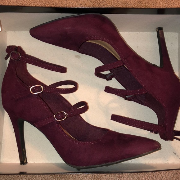 Christian Siriano Shoes - Cute Wine Colored Heels
